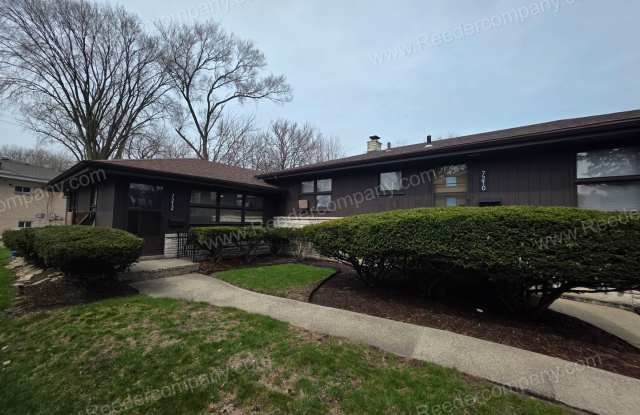 Spacious and updated 2 bedroom 1 bathroom Duplex photos photos