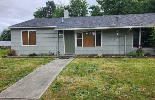 1742 Anderson St photos photos