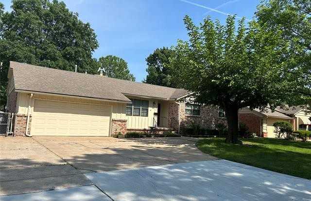 5813 S Pittsburg Avenue - 5813 South Pittsburg Avenue, Tulsa, OK 74135