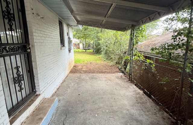 ** 3 bed 1.5 bath located in Chisholm ** Call our self showing number to schedule a tour 334-366-9198 Gallery 4