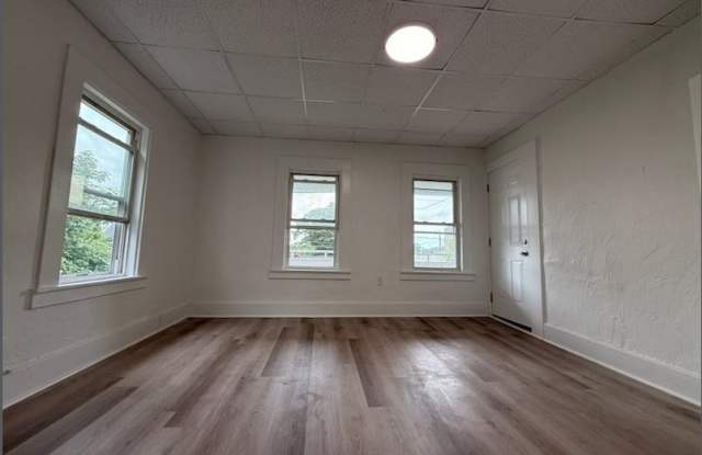 44 Auburn Gallery 4