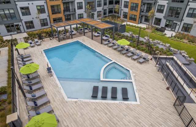 Canter Green photos photos Canter Green photos photos