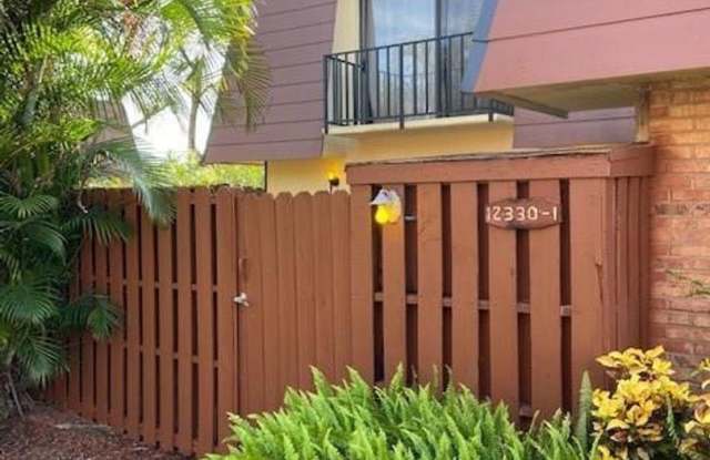 2 bedroom 2 bathroom Townhome Gallery 1