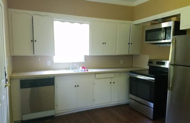 TWO BEDROOMS IN SOUTH ABILENE Gallery 4