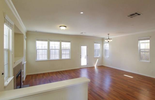 2330 Shining Star Way Gallery 2