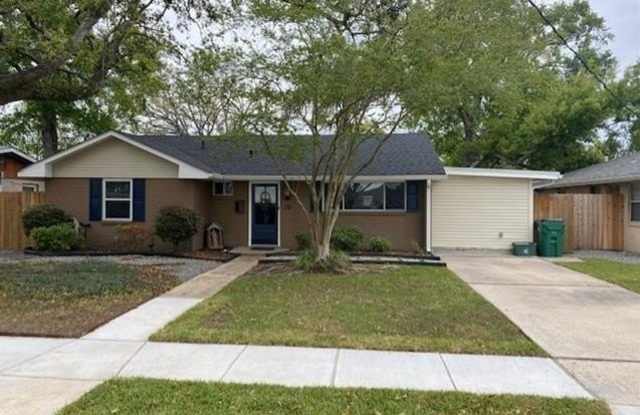 210 DOUGLAS Drive Gallery 1