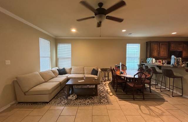 1103 Carolina Gallery 2