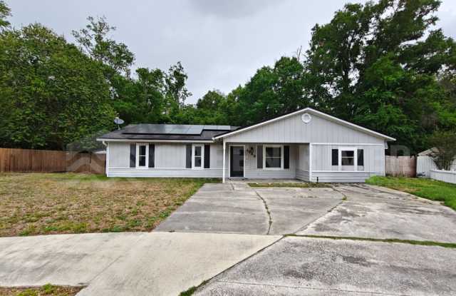 Stylish 4BR Home with Solar Panels, Florida Room & Outdoor Entertaining Space!! photos photos