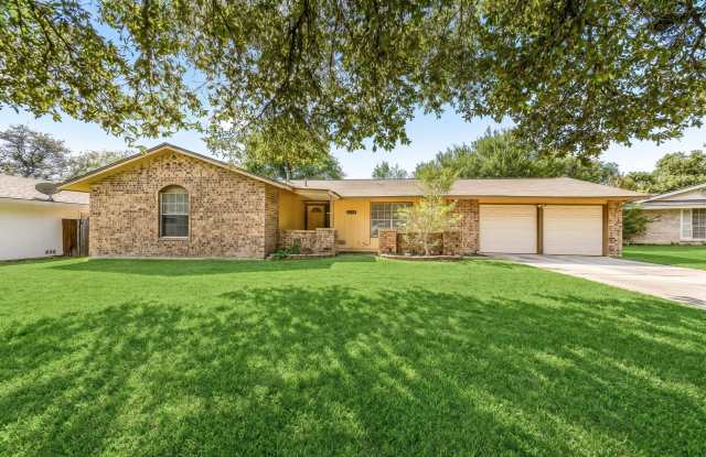 7919 Deep Forest Drive Gallery 1