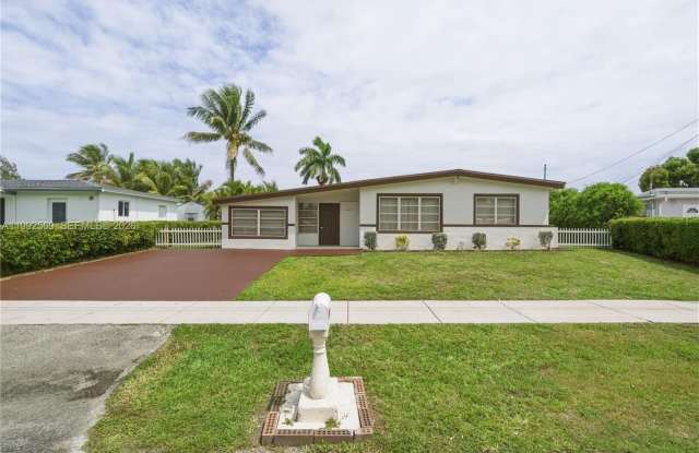 3825 SW 33rd St photos photos