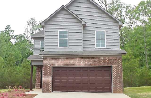 Home with Private Back Yard Available For Rent in Tuscaloosa! Available to View with 48 Hour Notice!!! photos photos