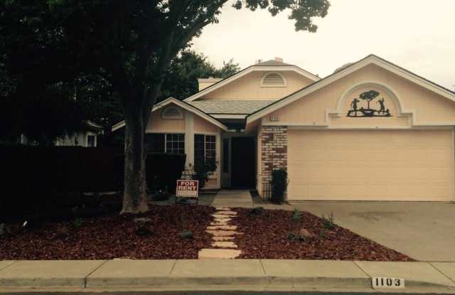 1103 Meadowlark Drive photos photos