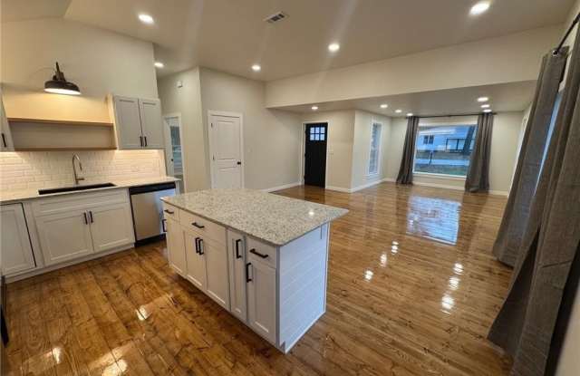 716 Madison  ST photos photos