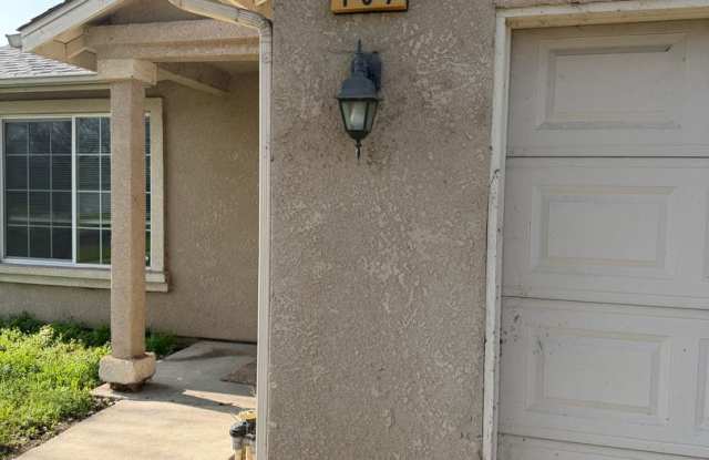 Three Bedroom Two Bathroom House for Rent - 187 Prato Court, Merced, CA 95341