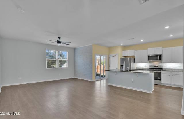 1551 Murre Court SE Gallery 2