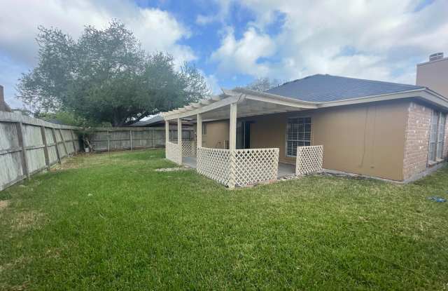Charming Southside  3-Bedroom, 2-Bath Home for Lease Gallery 3
