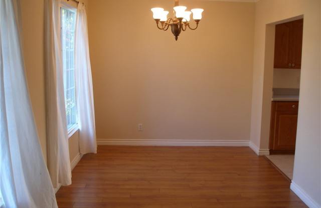 324 S Parish Place Gallery 3