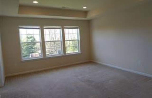 243 Eagle Dr Gallery 4