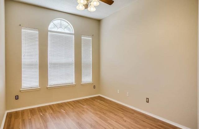 7216 Chinquapin Drive Gallery 4