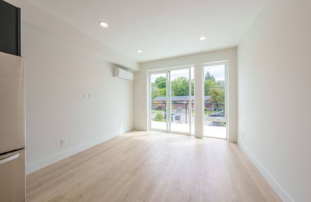 New Construction 2 Bedroom 2 Bath Townhome with 360' Rooftop view photos photos