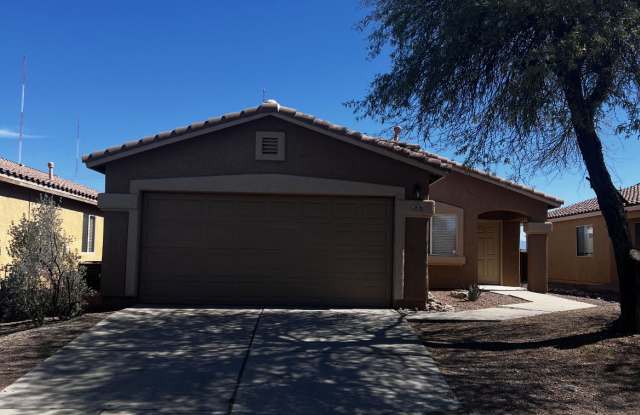 2636 N Splitwood Ave photos photos