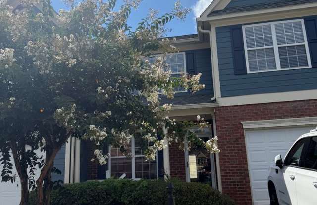 3 bed/ 3 bath Townhouse Gallery 3