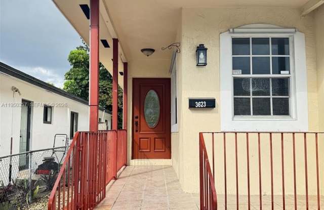 3623 SW 5th Ter photos photos