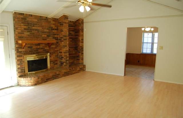 920 Thoreau Lane Gallery 3