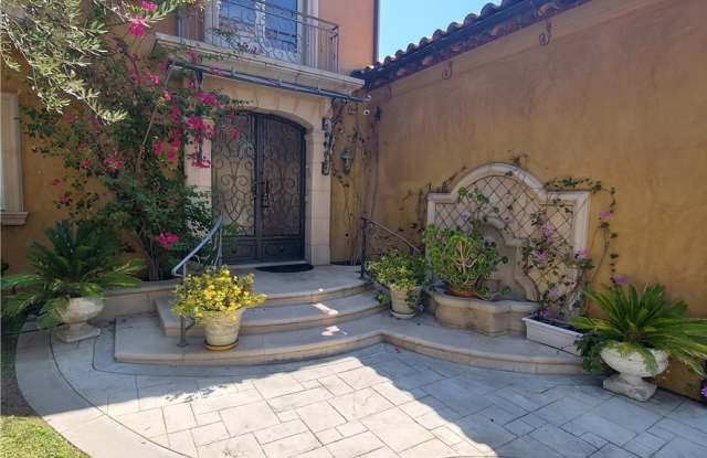 3002 Hutton Place Gallery 2