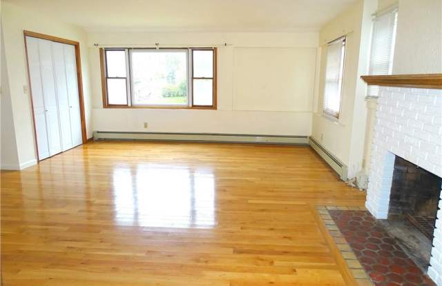 86 Anderson Avenue Gallery 3