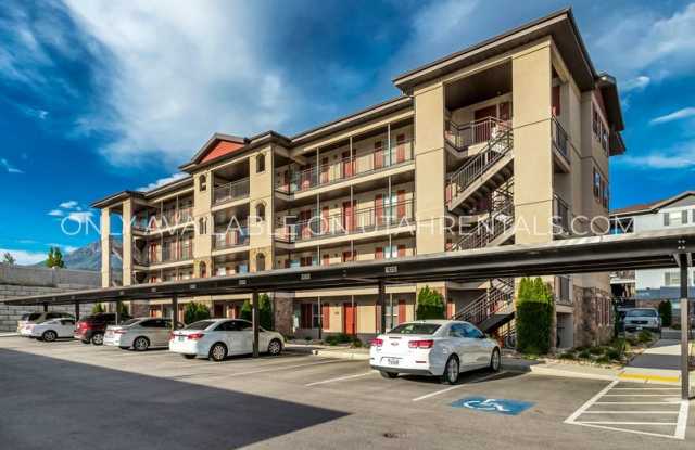 1081 W 993 N photos photos