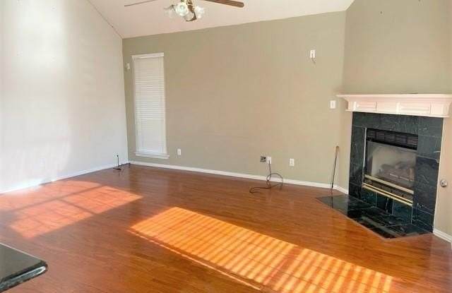 9722 Cliffside Drive Gallery 3