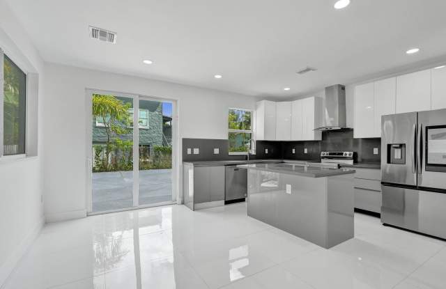 1215 W Las Olas Boulevard photos photos