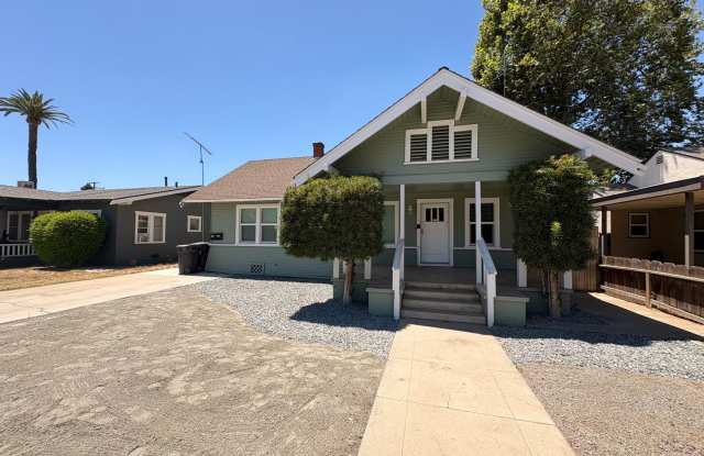 Beautiful newly renovated 2 bedroom home photos photos
