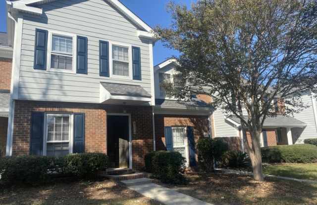 9334 Kings Falls Dr - 9334 King's Falls Drive, Charlotte, NC 28210