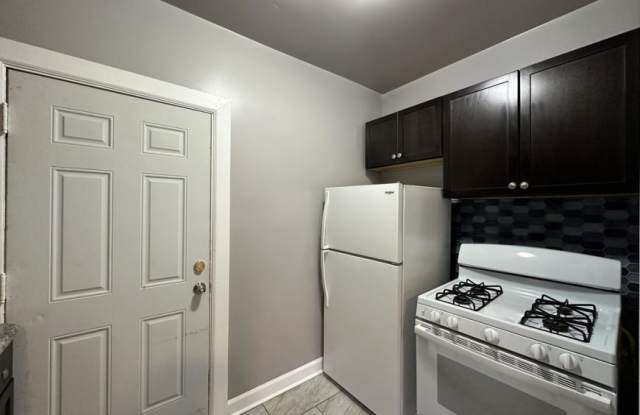 4265 Addison Gallery 3
