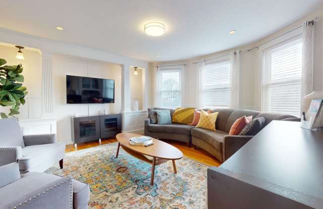 RENOVATED 4 bed 2 bath in Cambridge.... Gallery 4