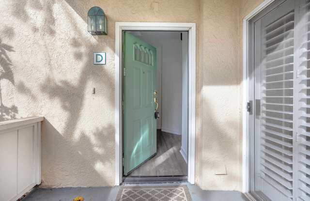 578 Water Oak Lane Gallery 2