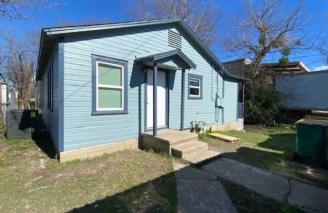 1803 1/2 E Leon St photos photos
