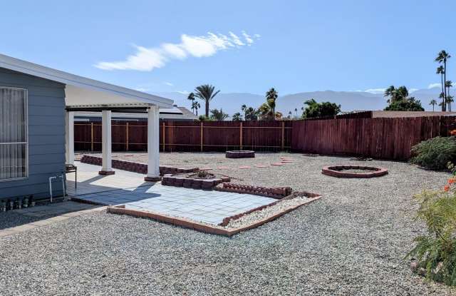 73530 Red Circle photos photos