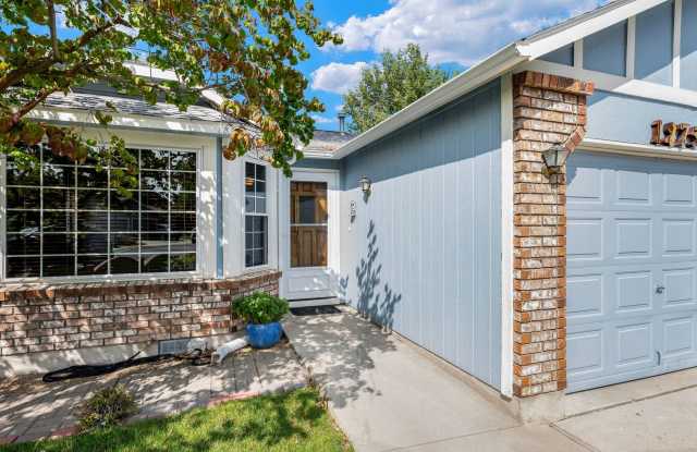 Available Now, 2bd/1b Townhome in SE Boise! Gallery 4
