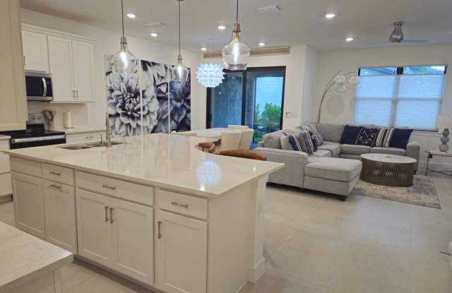 ANNUAL RENTAL - FURNISHED END UNIT 3 BED/ 2.5 BATH TOWNHOUSE AT SONOMA OAKS photos photos