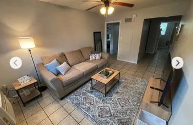 1239 NW 9th AveA photos photos