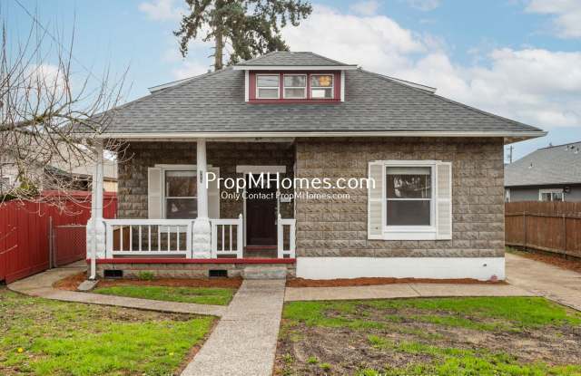 Updated Cottage in Gladstone! photos photos