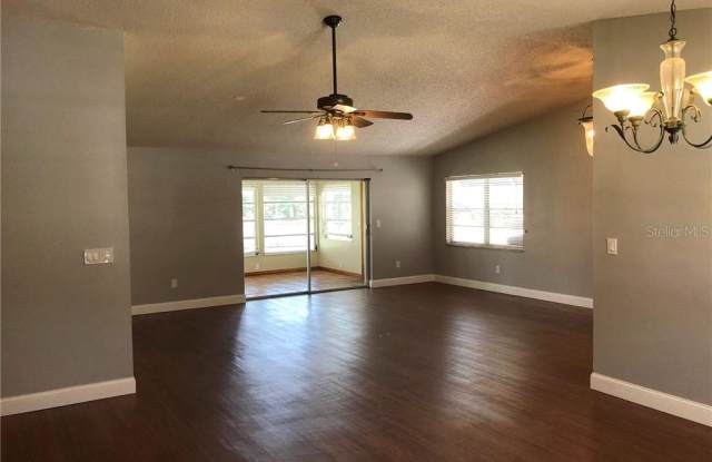 8061 CYPRESS GARDEN COURT Gallery 2