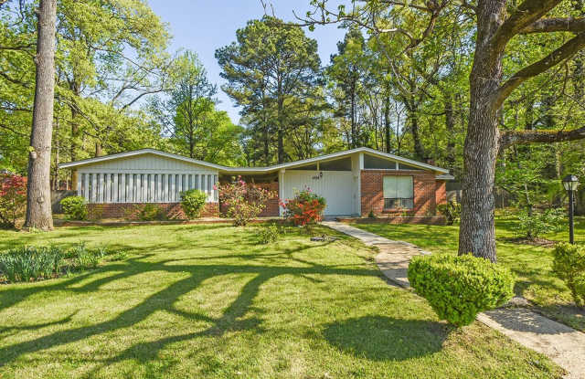 NEWLY UPDATED Mid-Century Mod home with 2 beds, 2 baths. photos photos