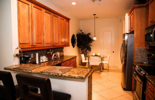 5008 Vine Cliff Way W Gallery 4