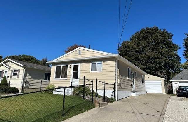 807 Albemarle Avenue photos photos