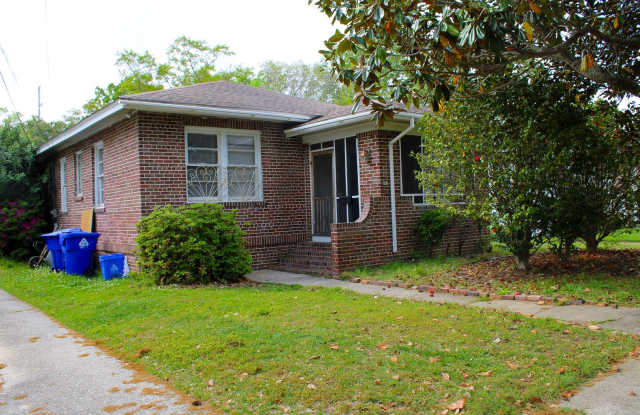 Beautiful 3-Bedroom, 3-Bath Home w/Study in Charleston, SC photos photos