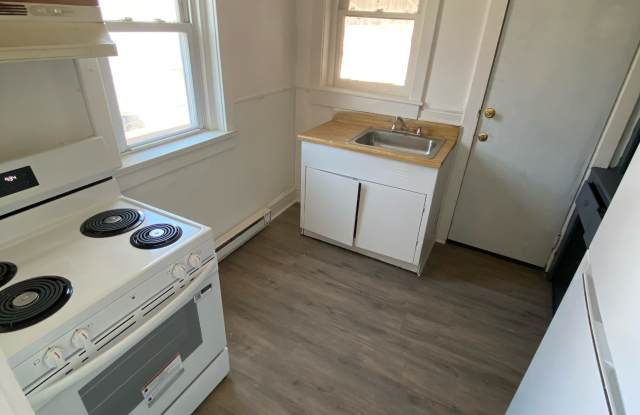 196-198 East Broadway - 2 photos photos